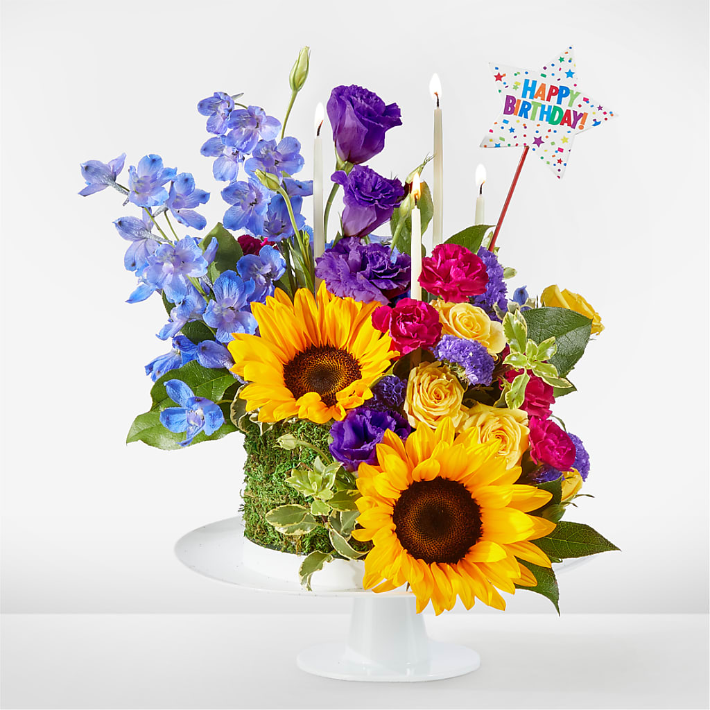 Star of the Day Floral Cake – Flowers By Sue, Bullard TX