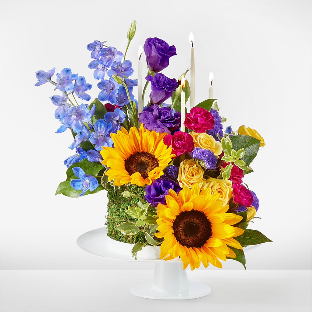 Star of the Day Floral Cake – Flowers By Sue, Bullard TX