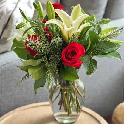 Sparkling Snowflakes Bouquet –  Flowers By Sue, Bullard TX