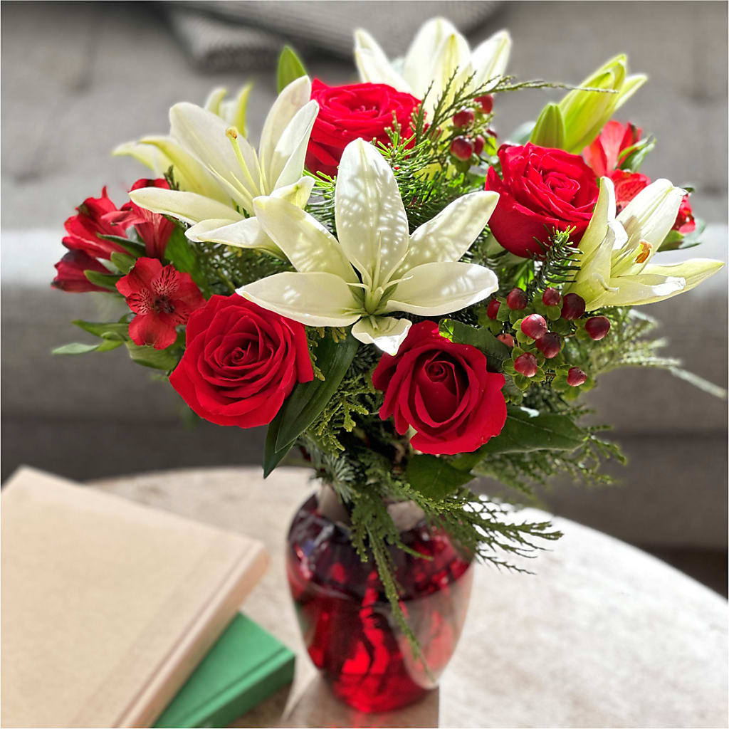 Evergreen Delight Bouquet –  Flowers By Sue, Bullard TX