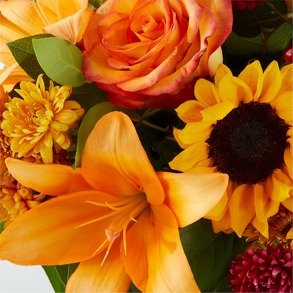 Grateful Centerpiece –  Flowers By Sue, Bullard TX